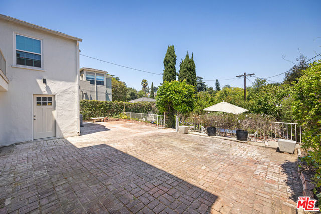 2411 St George Street, Los Angeles CA: https://media.crmls.org/mediaz/02c8e709-9f4a-4467-89be-2f52e1448db6.jpg