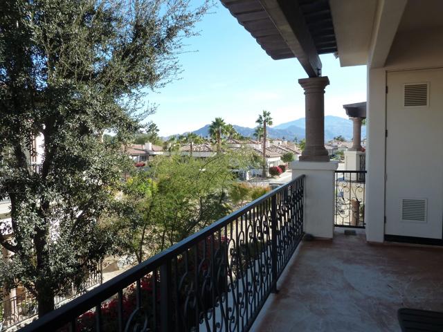 1707 Via San Martino, Palm Desert CA: https://media.crmls.org/mediaz/02c904ac-1933-4a5d-837e-1f46e8118634.jpg