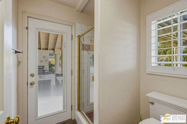 600 W Via Escuela, Palm Springs, CA 92262