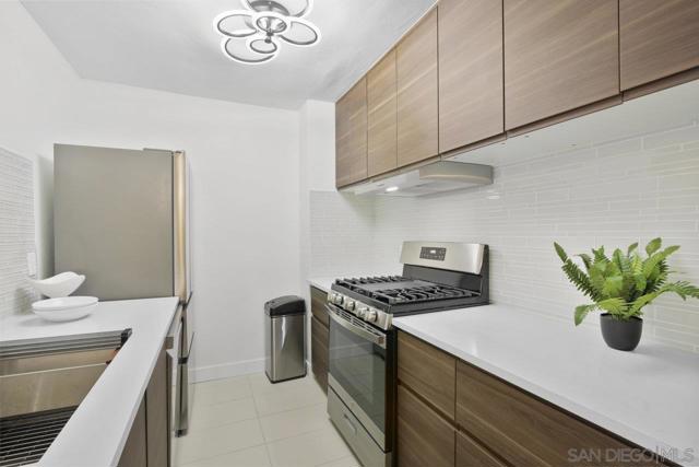 1621 Hotel Cir S, San Diego CA: https://media.crmls.org/mediaz/02c9c7f5-2b99-4f59-9ccc-f11c799fe079.jpg