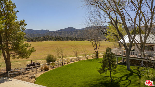 29433 Highway 33 Highway, Maricopa CA: https://media.crmls.org/mediaz/02ca8094-8d36-4bfd-babd-88d6bc382926.jpg