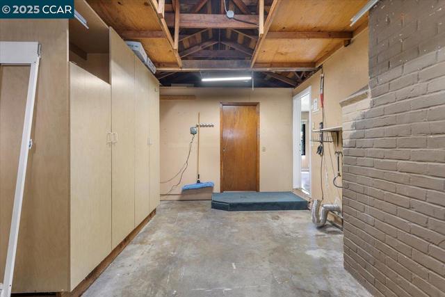 15745 Via Corta, San Lorenzo CA: https://media.crmls.org/mediaz/02ca8fa1-36d5-4336-95c5-b811cf45f445.jpg
