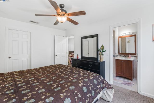 548 Sonoma Ave, Livermore CA: https://media.crmls.org/mediaz/02cad151-afc4-41ce-b57d-db4e168cc24c.jpg