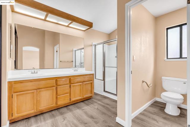 4820 RIDGEVIEW DRIVE, Antioch CA: https://media.crmls.org/mediaz/02cc1154-a39d-498a-8bc5-a84f709dbe83.jpg