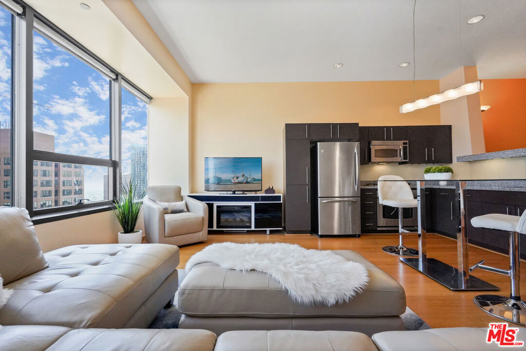 1100 Wilshire Boulevard #3009