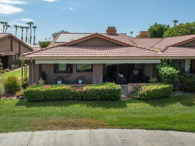 40 Joya Drive, Palm Desert CA: https://media.crmls.org/mediaz/02cced6b-3775-41b6-9ba4-7b9bcbba2540.jpg