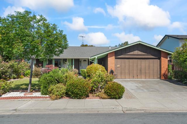 1236 Robbia Drive, Sunnyvale CA: https://media.crmls.org/mediaz/02ccf929-2ced-48ed-a65e-8b3483dffe0b.jpg