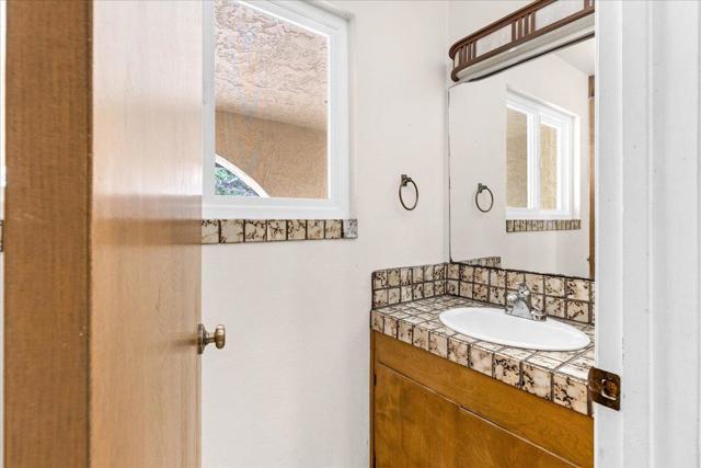 19515 Vierra Canyon Road, Salinas CA: https://media.crmls.org/mediaz/02cd2045-daaf-4d04-a537-cf4825bd1c28.jpg
