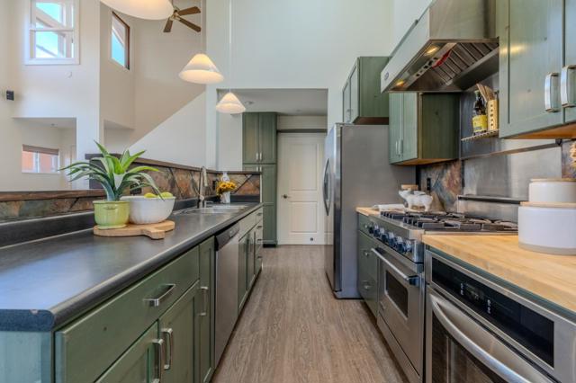 647 Canyon Drive, Pacifica CA: https://media.crmls.org/mediaz/02d02a47-77f0-403b-ad6b-0b03c45c1cd5.jpg