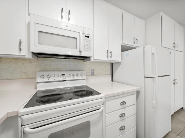 6390 Rancho Mission Road, San Diego CA: https://media.crmls.org/mediaz/02d06762-c10e-44a0-9945-8e145f961250.jpg