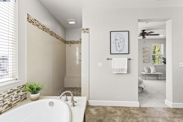 Image 22 of 42 For 6672 Adare Ln