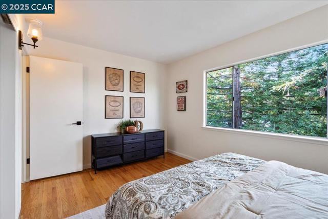 3503 Highland Ave, Redwood City CA: https://media.crmls.org/mediaz/02d16534-5672-4e93-a1c7-30727e711d69.jpg