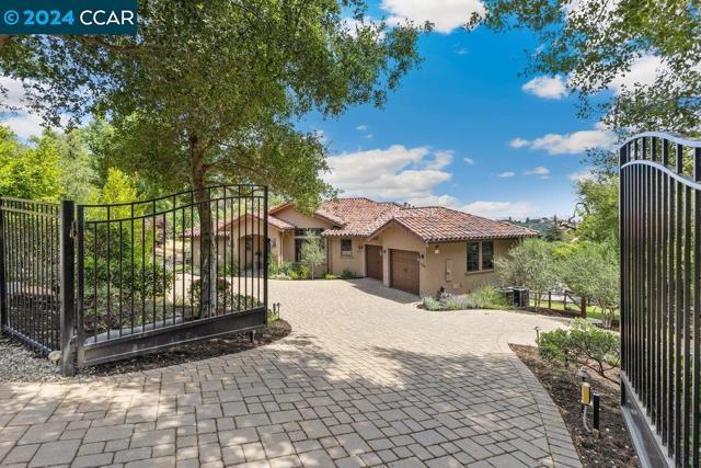 Image 3 of 60 For 1740 Toyon Rd