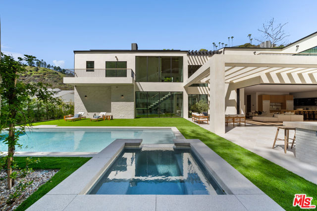10950 Verano Road, Los Angeles CA: https://media.crmls.org/mediaz/02d19bdf-09d6-4bdb-b170-fd87db74a114.jpg