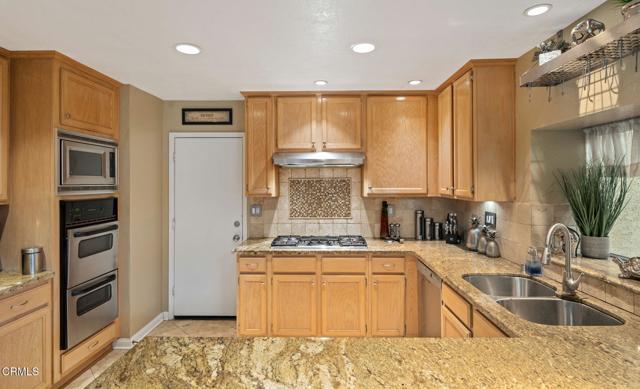 Detail Gallery Image 16 of 39 For 1501 Devonshire Dr, Oxnard,  CA 93030 - 3 Beds | 2 Baths