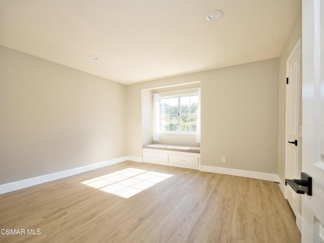 2461 Kirsten Lee Drive, Westlake Village CA: https://media.crmls.org/mediaz/02d325cc-941d-4b8d-81d8-b47eb0ba7712.jpg
