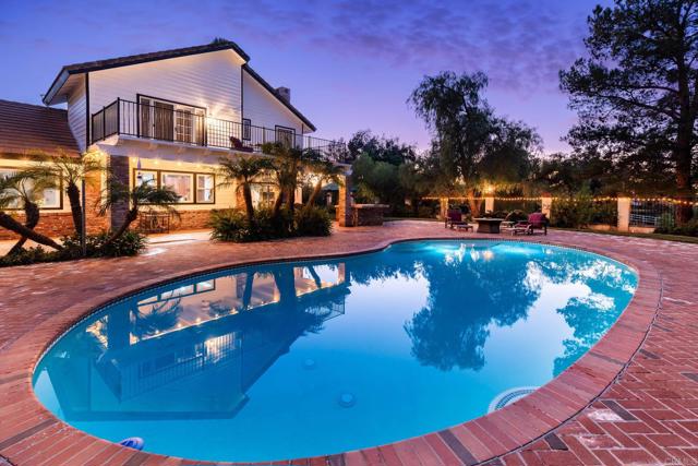 35715 Calle Nopal, Temecula CA: https://media.crmls.org/mediaz/02d33421-f0dd-44d4-8704-0fc98c1520d5.jpg