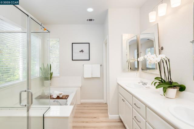 2258 S Donovan Way, San Ramon CA: https://media.crmls.org/mediaz/02d37377-2eef-4af5-9a30-611c5f310d4b.jpg