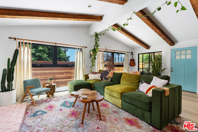 29500 Heathercliff Road, Malibu CA: https://media.crmls.org/mediaz/02d42524-42b2-4bf9-9875-defd2a545343.jpg