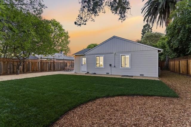 577 Green Manor Court, Palo Alto CA: https://media.crmls.org/mediaz/02d45607-ae04-4277-b461-935dd0f80307.jpg