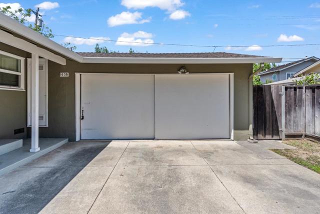 1638 Tyler Park Way, Mountain View CA: https://media.crmls.org/mediaz/02d50b3d-772c-4ae4-a27e-5335bd46e462.jpg
