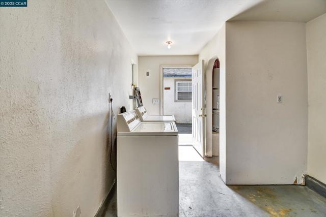 973 Paradise Blvd, Hayward CA: https://media.crmls.org/mediaz/02d53c24-910d-4e04-b4c2-4d156cfb5c5b.jpg
