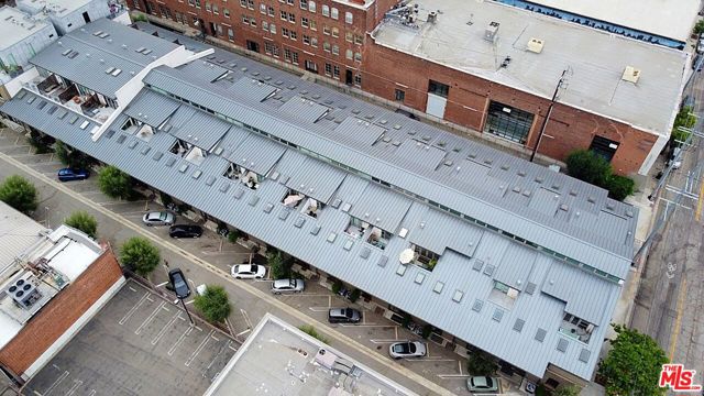 940 E 2nd Street, Los Angeles CA: https://media.crmls.org/mediaz/02d77b15-d430-4d4e-ae07-8fe751fb6d2d.jpg