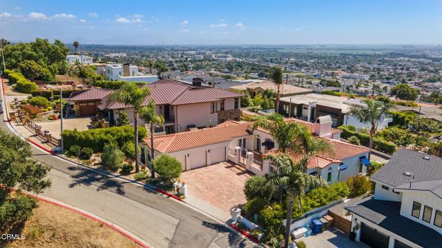 518 Lincoln Drive, Ventura CA: https://media.crmls.org/mediaz/02d7d0d1-2435-4933-92ea-690f823944e8.jpg
