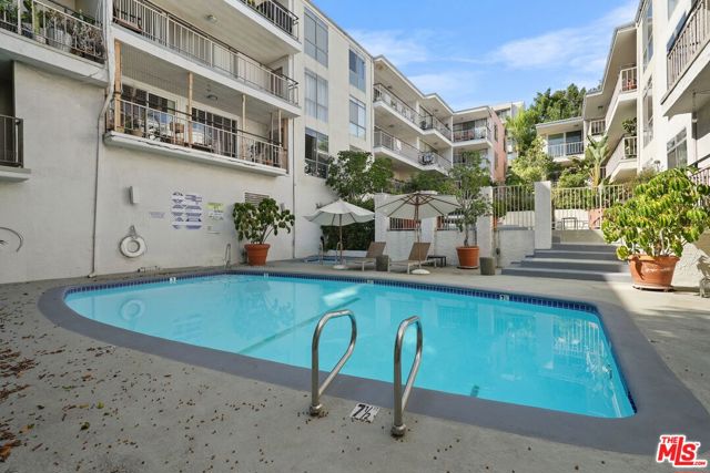 7270 Hillside Avenue, Los Angeles CA: https://media.crmls.org/mediaz/02d83878-13c3-4d10-8aa4-4a1bff6fffce.jpg