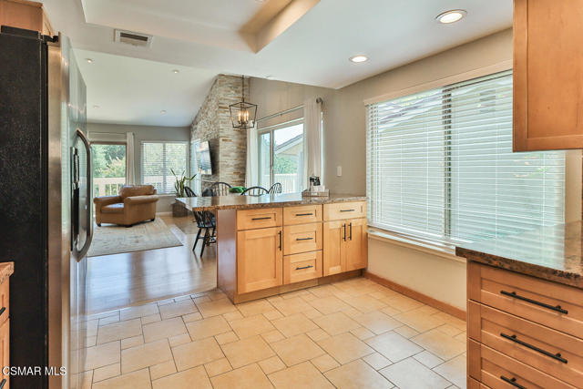 434 Vista Dorado Lane, Oak Park CA: https://media.crmls.org/mediaz/02d90422-eeab-4a28-a508-3c18b28a2e68.jpg