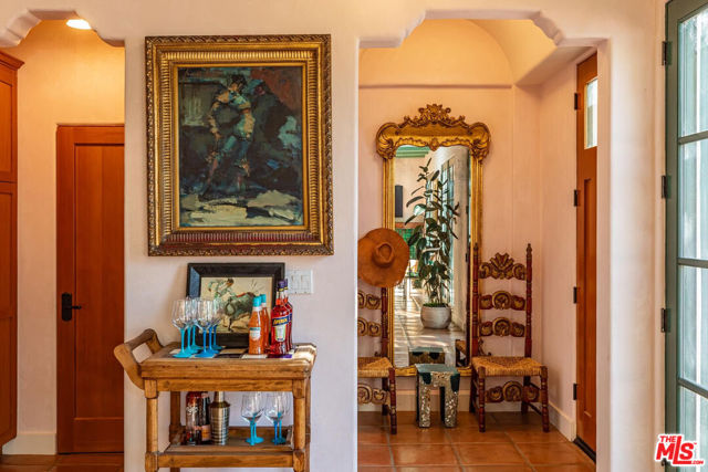 202 Canada Street, Ojai CA: https://media.crmls.org/mediaz/02d9e657-5672-4aa1-b6e2-6a89fcb0b495.jpg