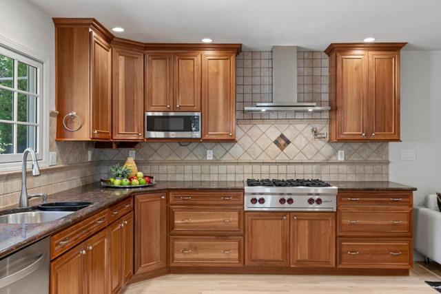 2982 Arguello Drive, Burlingame CA: https://media.crmls.org/mediaz/02da3313-301d-486f-beb1-28f40a7976dc.jpg