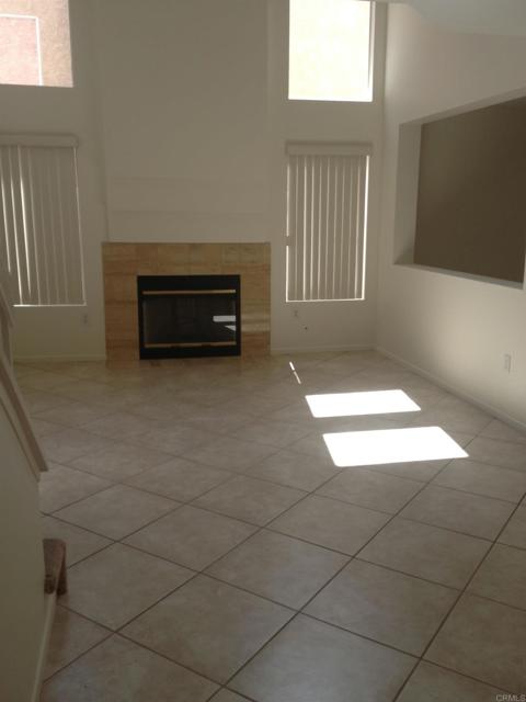 1374 Serena Circle, Chula Vista CA: https://media.crmls.org/mediaz/02da3993-beca-403d-9e61-70d6c5a6e64e.jpg