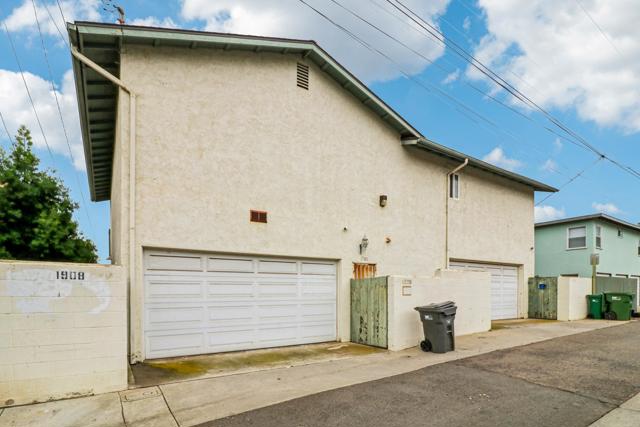 1906 08 S Broadway, Oceanside CA: https://media.crmls.org/mediaz/02dab126-c6db-4847-b957-5f4279c7479b.jpg