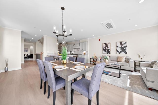 812 N Cleveland Street, Oceanside CA: https://media.crmls.org/mediaz/02dac782-f823-4f5b-8459-04ace41b8f6b.jpg