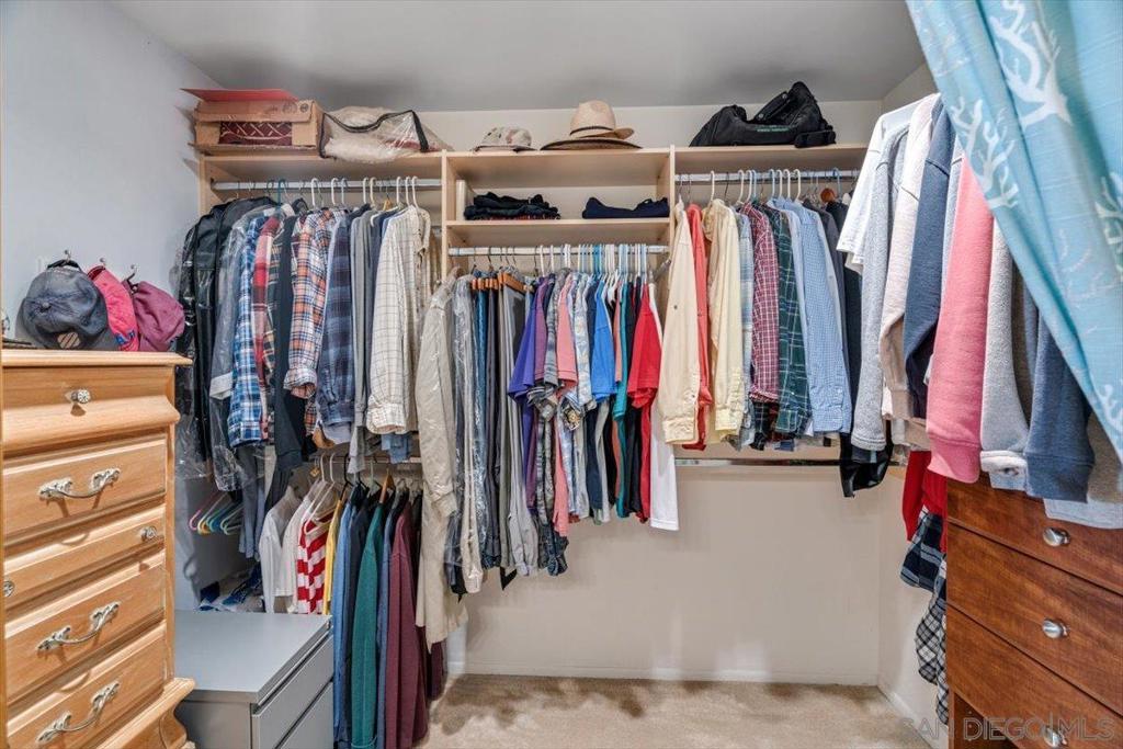 https://media.crmls.org/mediaz/02dbf8d3-5013-4771-9b55-05d44f94abd0.jpg?preset=X-Large