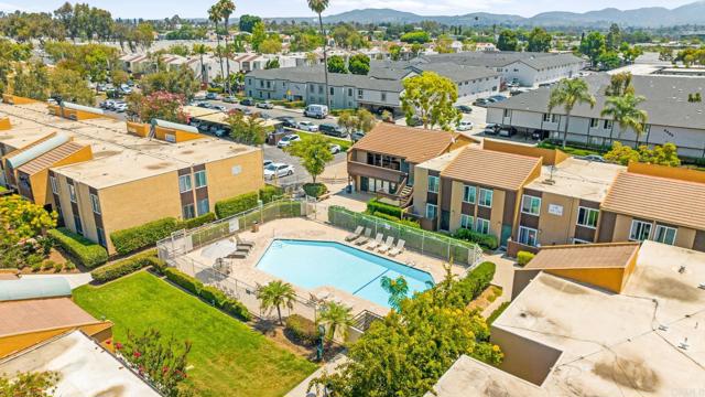 3456 Castle Glen Dr, Mission Valley CA: https://media.crmls.org/mediaz/02dc9578-142d-4949-9f8d-67a11512ac4c.jpg