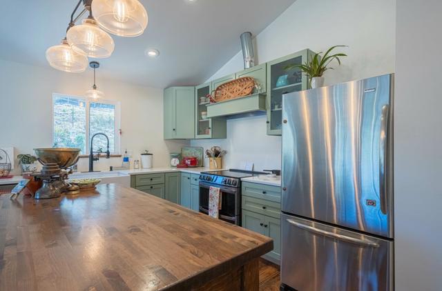 9180 Coker Road, Salinas CA: https://media.crmls.org/mediaz/02dca8fa-dcb1-40c3-95dd-512fc7a3a367.jpg