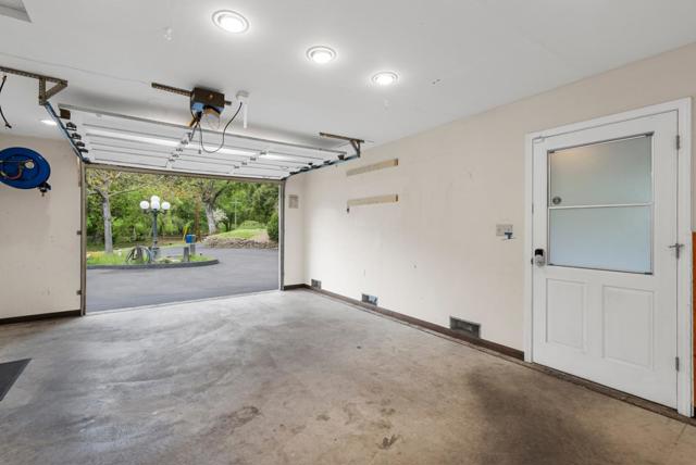 18301 Idylwild Road, Los Gatos CA: https://media.crmls.org/mediaz/02dcc90e-80a0-4ed3-8e29-e2bf512217b5.jpg