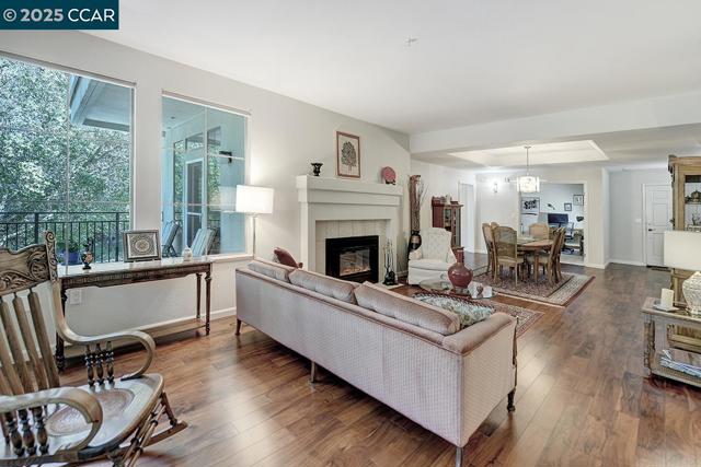 5910 Horsemans Canyon Dr, Walnut Creek CA: https://media.crmls.org/mediaz/02dd073e-7352-4b3c-8643-6550cad56b52.jpg