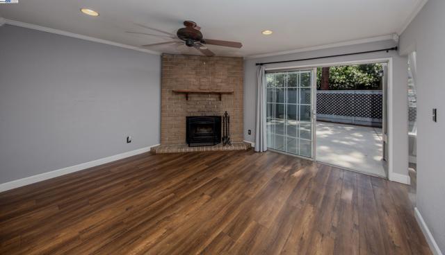 243 Northwood Commons, Livermore CA: https://media.crmls.org/mediaz/02dd1aa5-84f9-4b01-af7e-dedc7b91b8dd.jpg