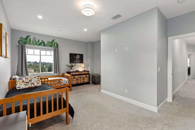 Detail Gallery Image 32 of 34 For 276 Hilltop Dr, Chula Vista,  CA 91910 - 4 Beds | 3/1 Baths