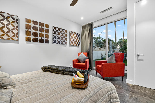 49120 Sunrose Lane, Palm Desert CA: https://media.crmls.org/mediaz/02df8e95-c3e6-4754-a22d-eab460b42383.jpg