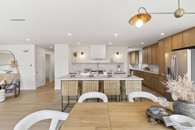 4543 Moraga Ave, San Diego CA: https://media.crmls.org/mediaz/02df9f69-ef89-4ee0-8a3f-62cb7a91e160.jpg