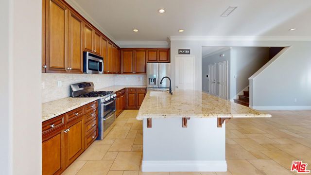 19320 Carranza Lane, Santa Clarita CA: https://media.crmls.org/mediaz/02e09c2f-2e25-4790-9d52-be777a7dcd42.jpg