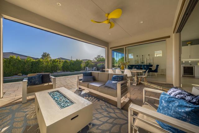 Image 25 of 40 For 50460 Monterey Canyon Drive