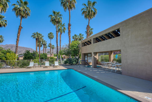 73440 Dalea Lane, Palm Desert CA: https://media.crmls.org/mediaz/02e0c1e7-1501-4698-90be-b5c804a572b1.jpg