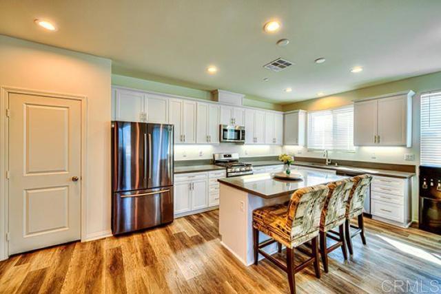 Detail Gallery Image 9 of 21 For 27055 Madison Ct, Hemet,  CA 92544 - 4 Beds | 2 Baths