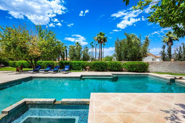 230 Augusta Drive, Palm Desert CA: https://media.crmls.org/mediaz/02e16408-7522-46dd-970e-135d0989db9b.jpg