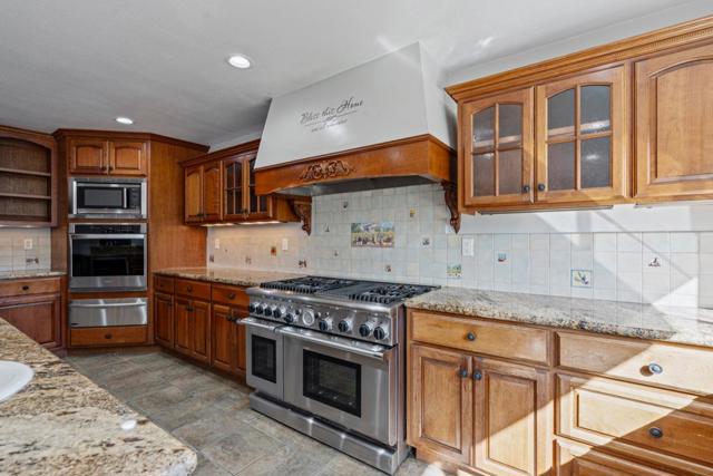 961 Alder Street, Hollister CA: https://media.crmls.org/mediaz/02e2357b-7ffb-45dc-a980-5812a15ef9e0.jpg
